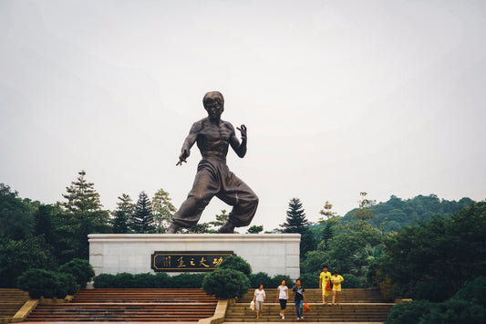 A giant statue of Bruce Lee in Hong Kong